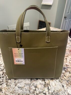 Unicorn Portland Leather Moss Green Leather Tote medium crossbody